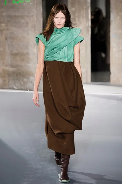Look 24